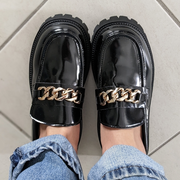 Platform Shoes/Loafers with Gold Chain - Picture 2 of 6